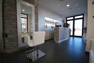 以贊美為鑰，開(kāi)啟美發(fā)造型與飾品銷(xiāo)售新篇章